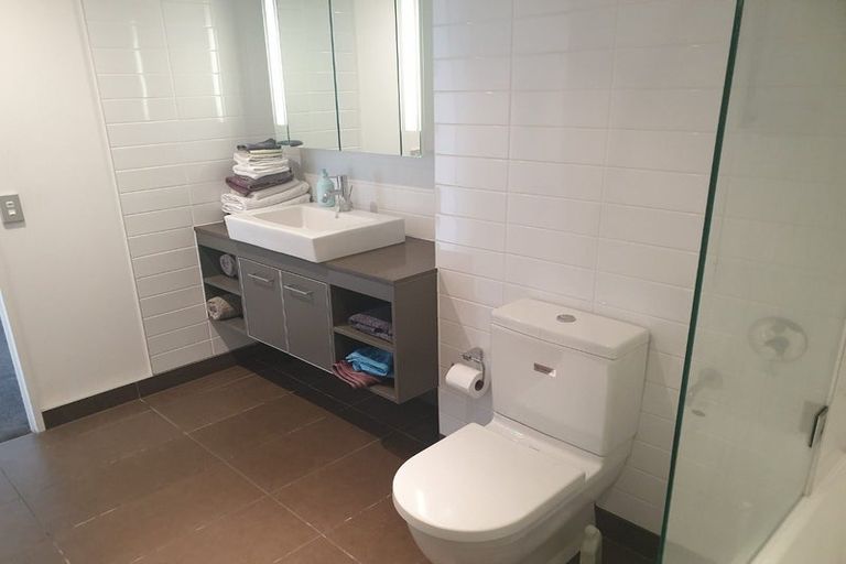 Photo of property in 412/7 Humber Street, Pandora, Napier, 4110