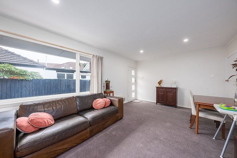 Photo of property in 2/16a Maidstone Road, Ilam, Christchurch, 8041