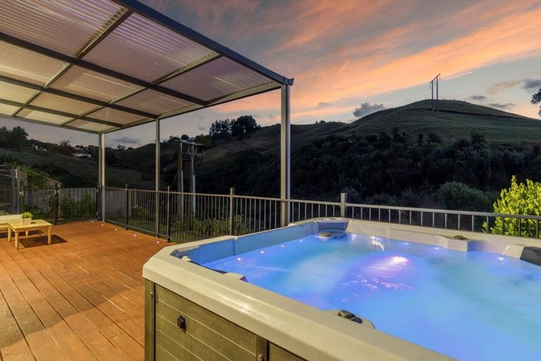 Photo of property in 48 Falcon Drive, Welcome Bay, Tauranga, 3112