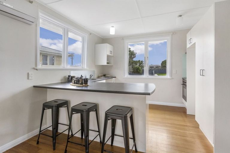 Photo of property in 2a Taupiri Crescent, Titahi Bay, Porirua, 5022