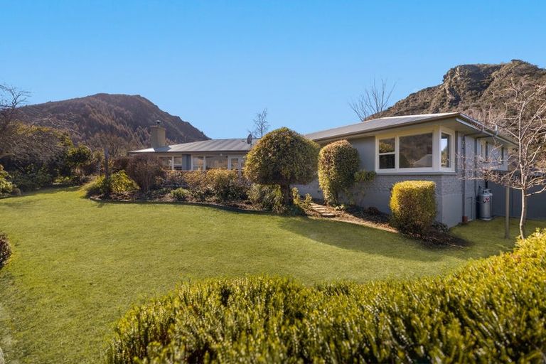 Photo of property in 27 Manse Road, Arrowtown, 9302