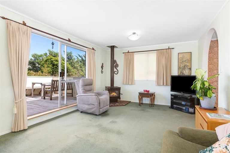 Photo of property in 20 Cassley Crescent, Papakowhai, Porirua, 5024