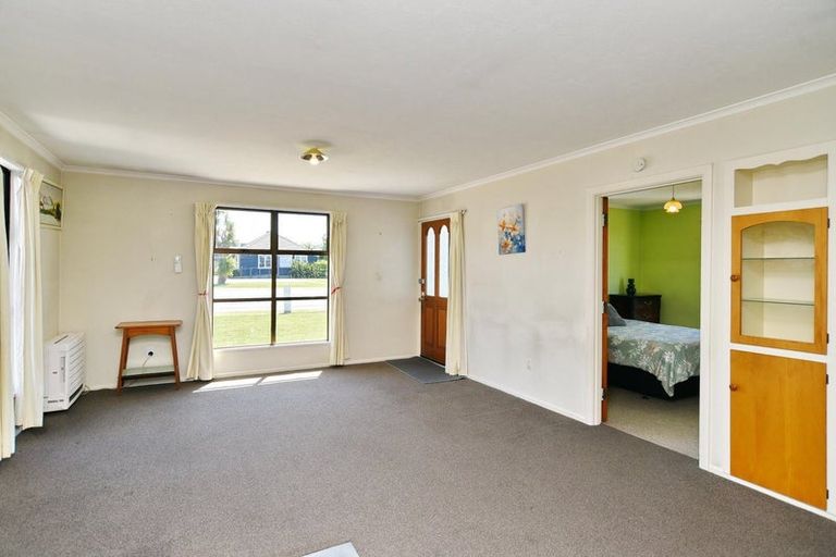 Photo of property in 4 Amberley Beach Road, Amberley, 7410