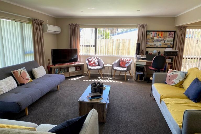 Photo of property in 10 Edgehill Place, Te Puke, 3119