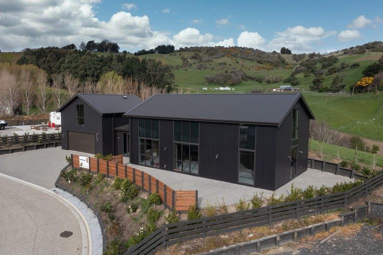 Photo of property in 8 Ella Lane, Green Island, Dunedin, 9018