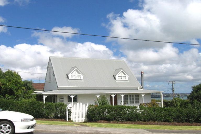 Photo of property in 14 Rugby Road, Birkenhead, Auckland, 0626