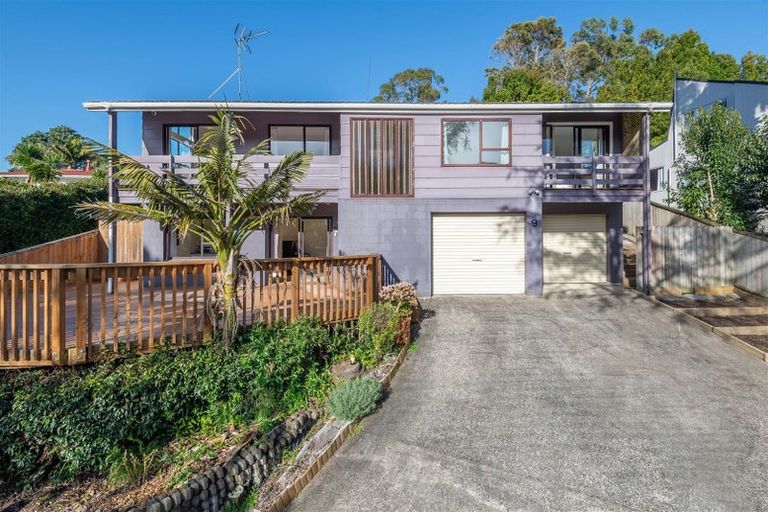 Photo of property in 9 Honeysuckle Lane, Mairangi Bay, Auckland, 0630