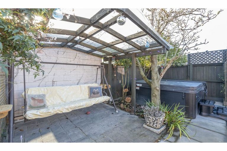 Photo of property in 4b Hinton Place, Rangiora, 7400