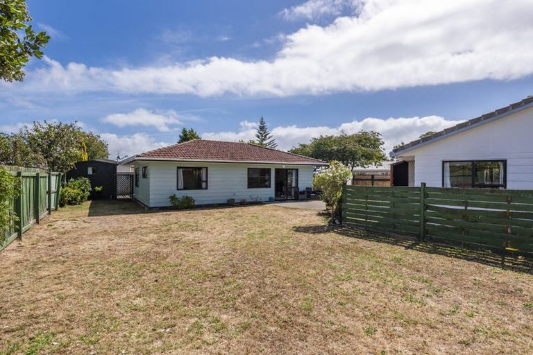 Photo of property in 9b Rodney Grove, Paraparaumu, 5032