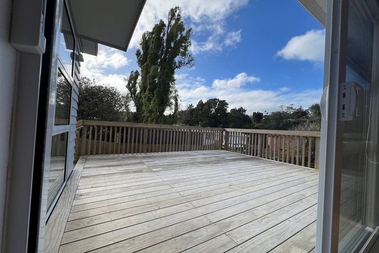 Photo of property in 62a Vandeleur Avenue, Birkdale, Auckland, 0626