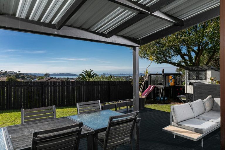 Photo of property in 44 West Harbour Drive, West Harbour, Auckland, 0618