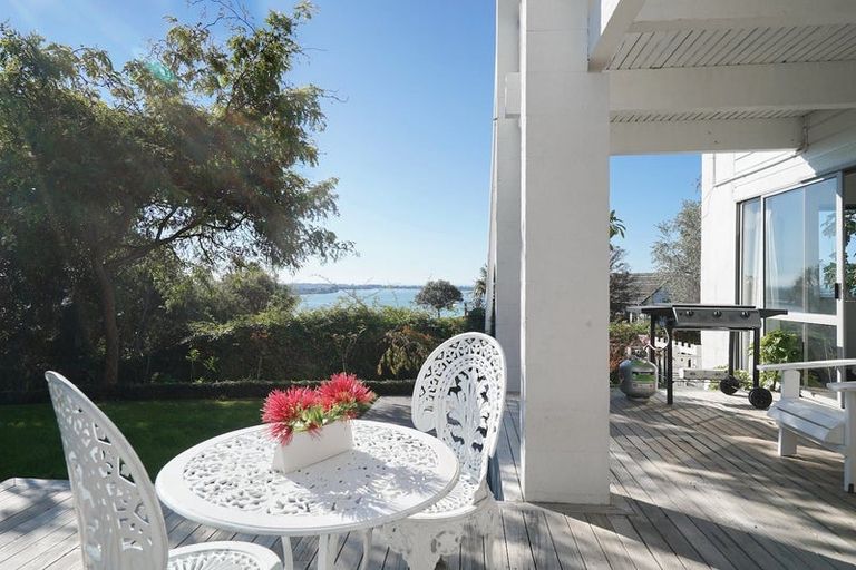 Photo of property in 26 Seamount Terrace, Mount Pleasant, Christchurch, 8081