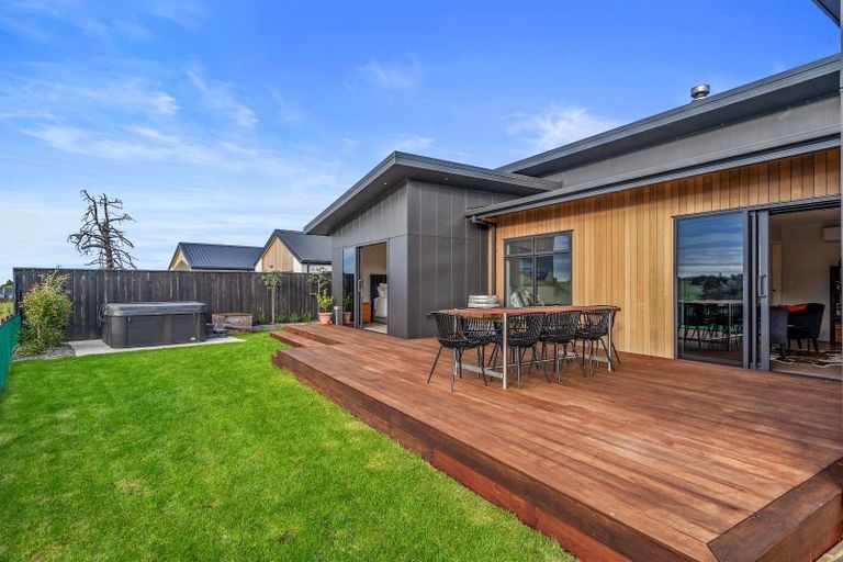 Photo of property in 64 Les Wakefield Road, Mapua, 7005