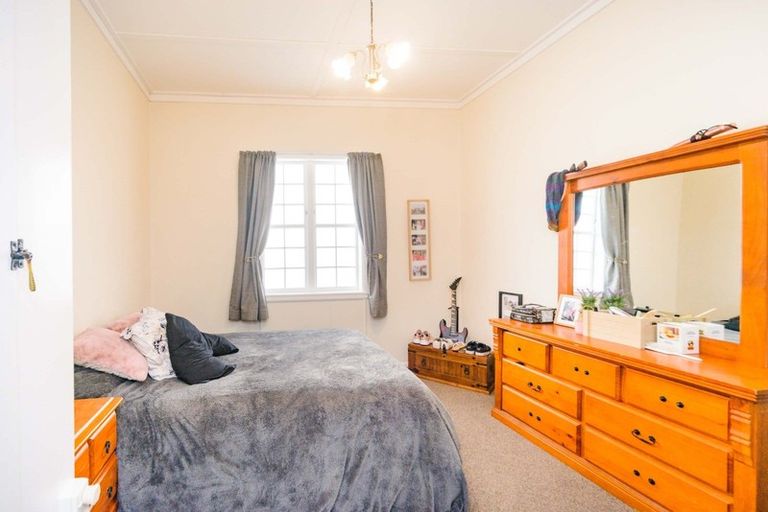 Photo of property in 12 Dahlia Street, Palmerston North, 4410