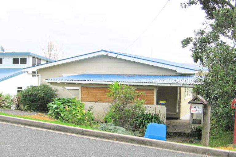 Photo of property in 44 Pohutukawa Avenue, Red Beach, 0932