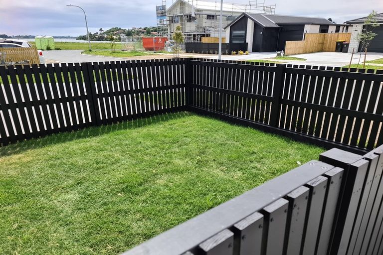 Photo of property in 11 Hinaki Street, Poike, Tauranga, 3112