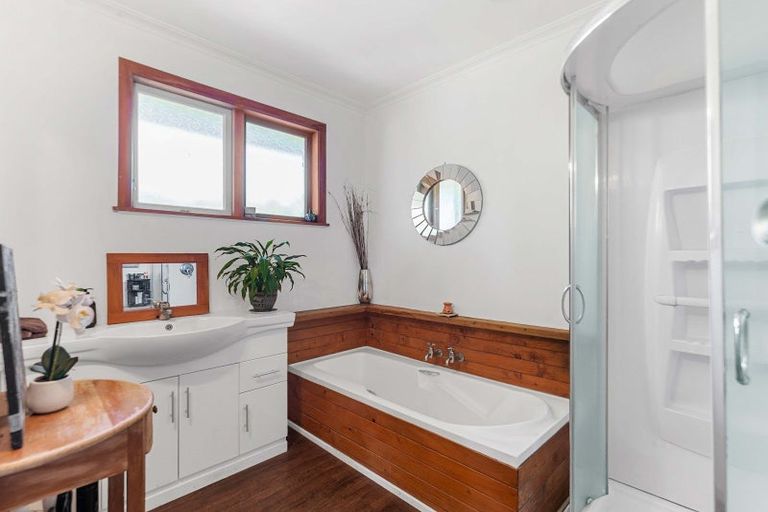 Photo of property in 138 Bellevue Road, Brookfield, Tauranga, 3110