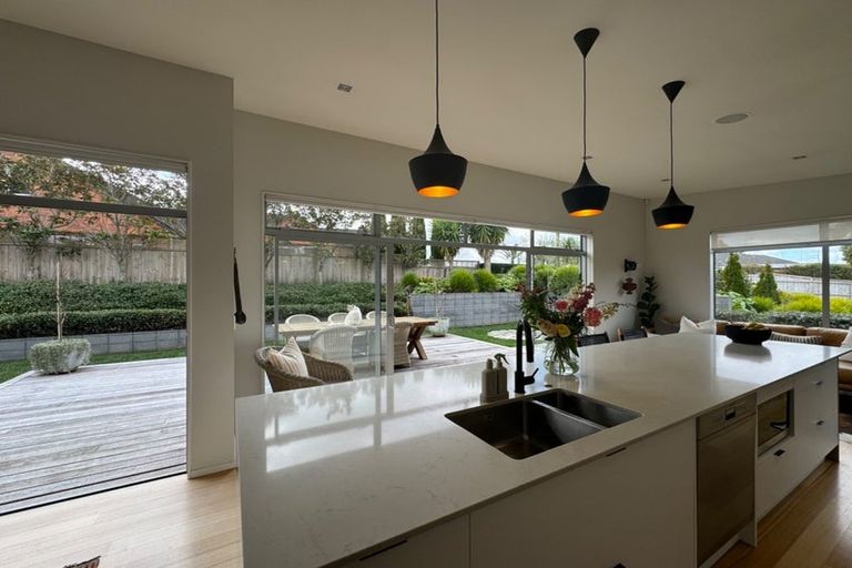 Photo of property in 121 Butcher Road, Pukekohe, 2120