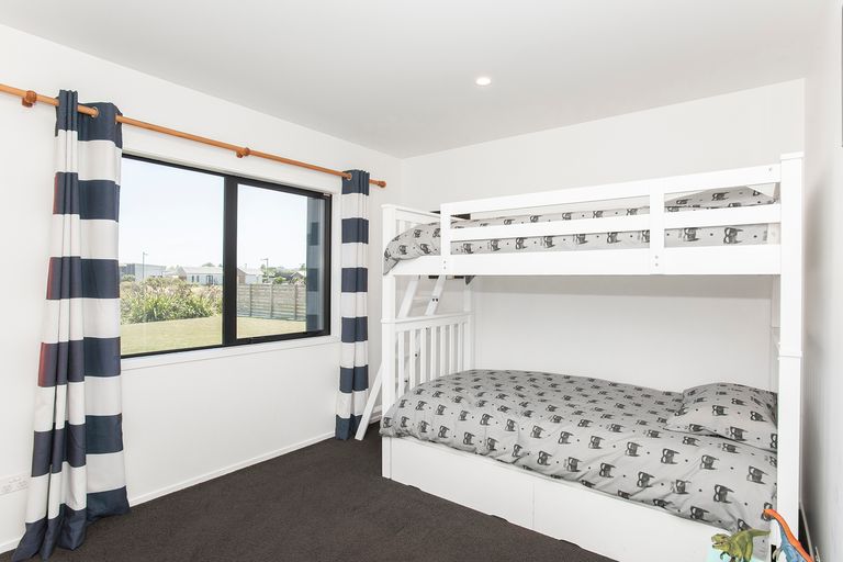 Photo of property in 8 Ferris Crescent, Wainui, Gisborne, 4010