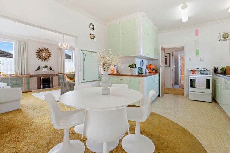 Photo of property in 39 Coates Street, Tawa, Wellington, 5028