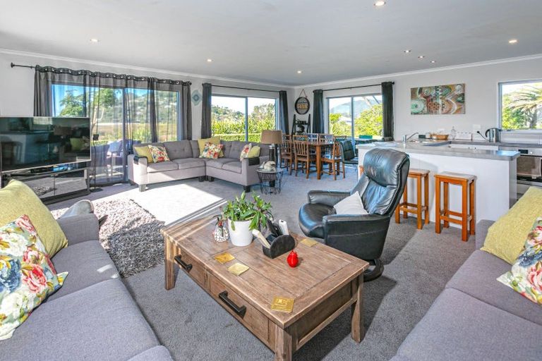 Photo of property in 40 Tairua Palms Place, Tairua, 3508