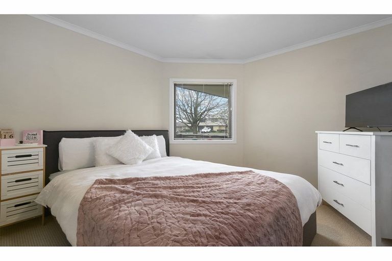 Photo of property in 45/64 Kawaha Point Road, Kawaha Point, Rotorua, 3010
