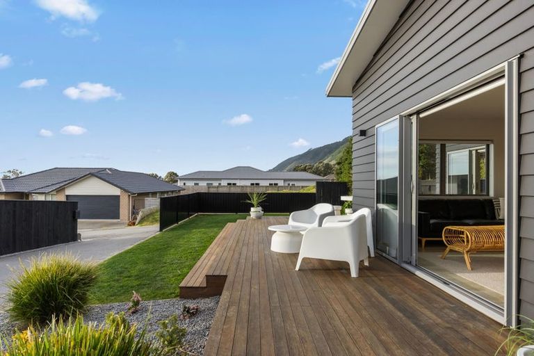 Photo of property in 35 Matenga Street, Waikanae, 5036