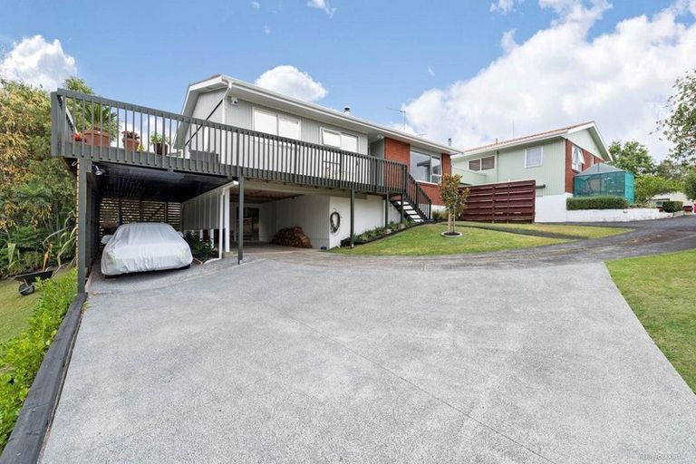 Photo of property in 2/28 Scarlock Avenue, Browns Bay, Auckland, 0630