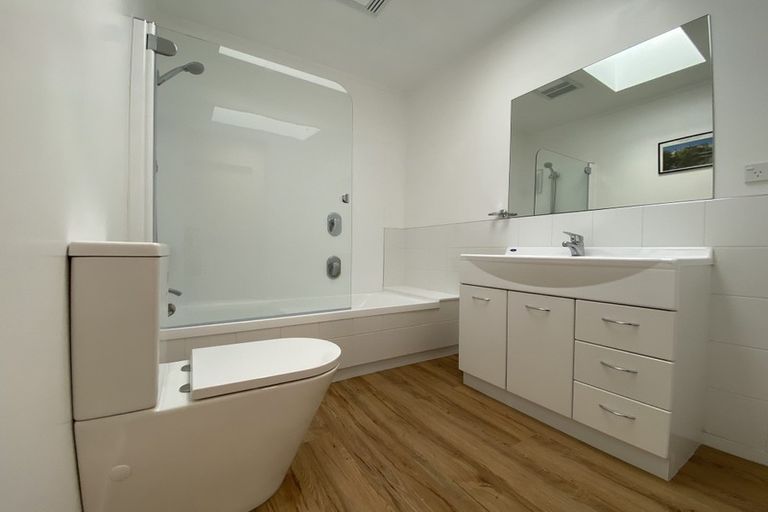 Photo of property in 31 Tiverton Crescent, Whalers Gate, New Plymouth, 4310