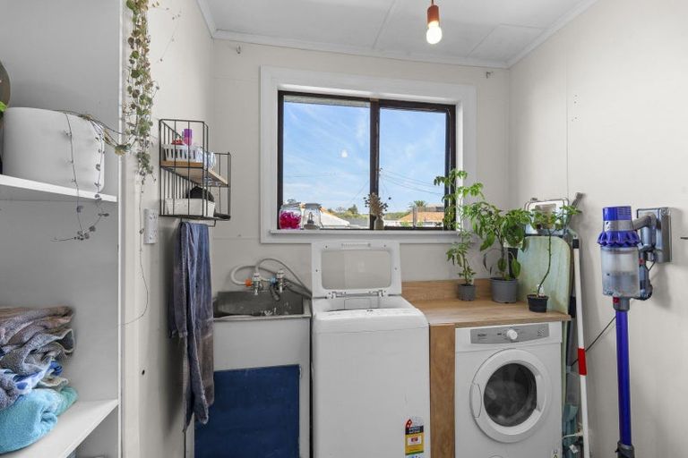 Photo of property in 21 Strange Street, Waitara, 4320