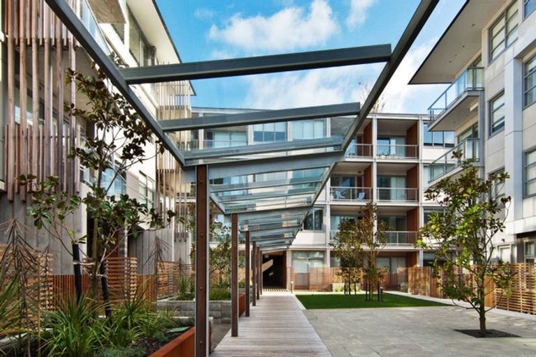 Photo of property in Revolucion Apartments, 102e/28 Torrens Terrace, Mount Cook, Wellington, 6011