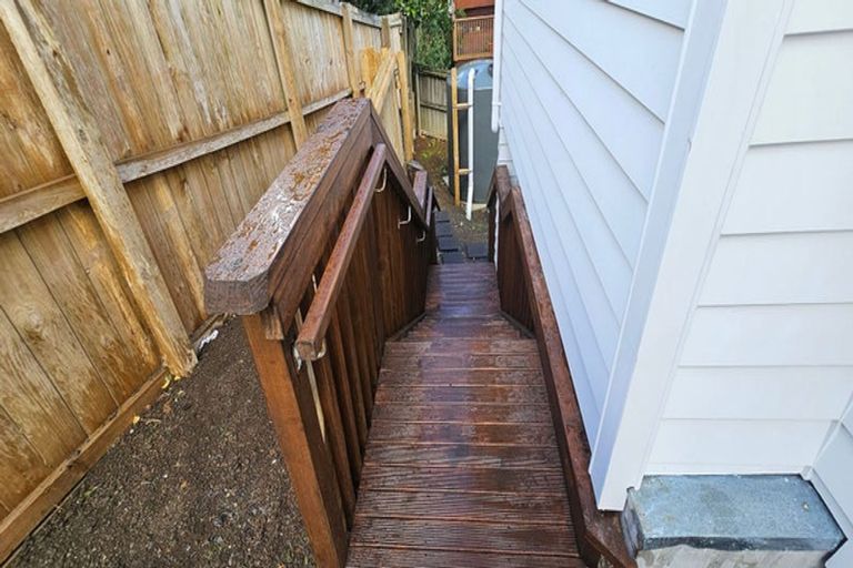 Photo of property in 12a Blease Street, New Lynn, Auckland, 0600