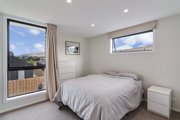 Photo of property in 10 Lorne Street, Lake Hayes, Queenstown, 9304