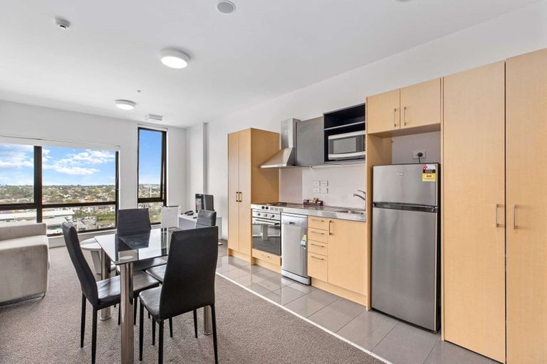 Photo of property in Twin Towers, 1008/17 Putney Way, Manukau, Auckland, 2104