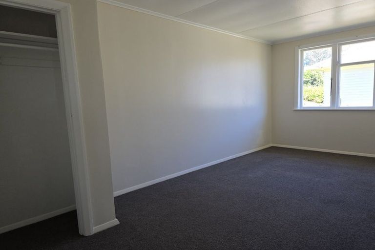 Photo of property in 42 Warspite Avenue, Cannons Creek, Porirua, 5024