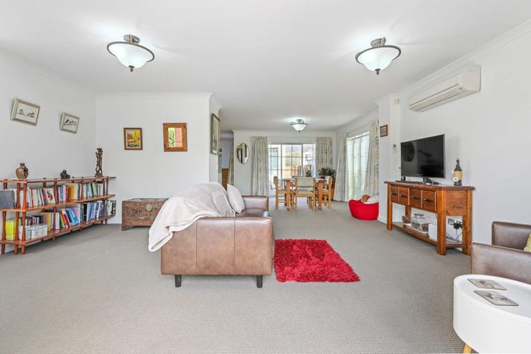 Photo of property in 49 Chateau Crescent, Rangatira Park, Taupo, 3330