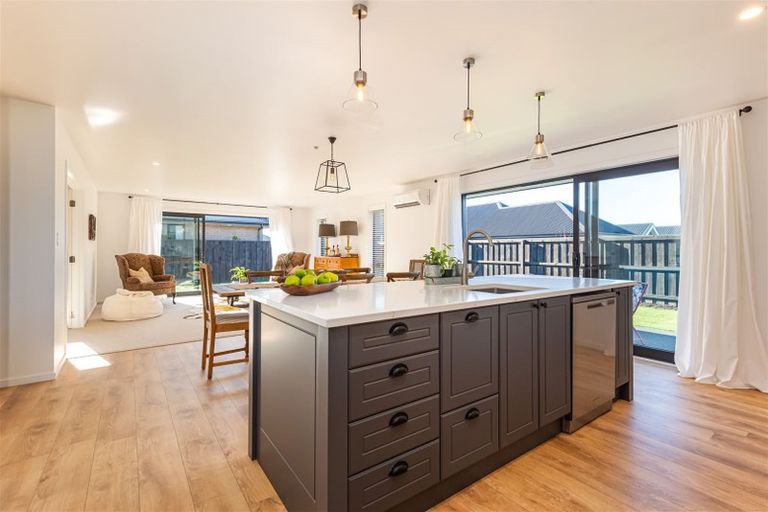 Photo of property in 9 Angus Place, Rangiora, 7400