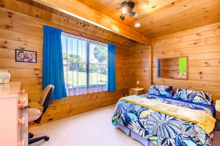 Photo of property in 20 Pohutukawa Crescent, Raumati Beach, Paraparaumu, 5032