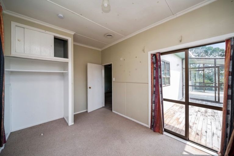 Photo of property in 115 Mangorei Road, Merrilands, New Plymouth, 4312