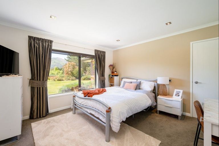 Photo of property in 88 Lachlan Avenue, Hawea Flat, Wanaka, 9382