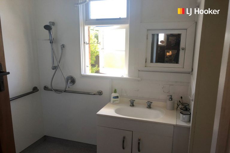 Photo of property in 24 Farley Street, Kaikorai, Dunedin, 9010