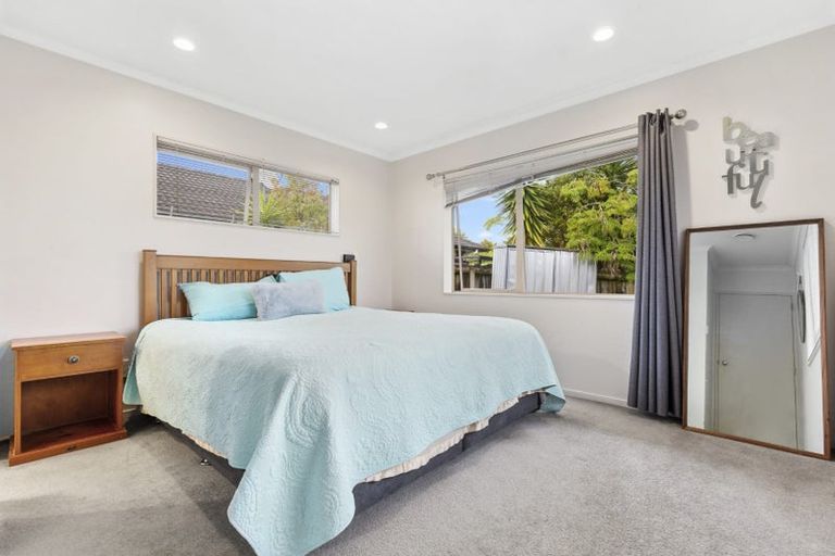 Photo of property in 22 Carisbrook Crescent, Papakura, 2110