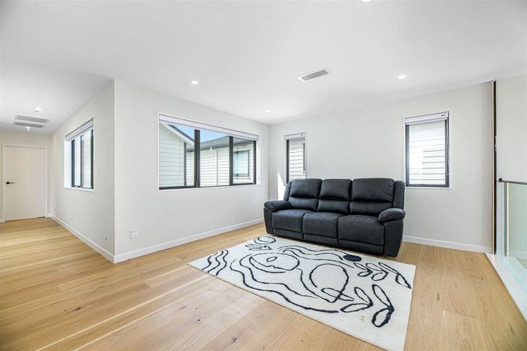 Photo of property in 45 Windlass Street, Long Bay, Auckland, 0630