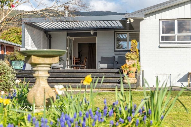 Photo of property in 6 Paton Street, Maymorn, Upper Hutt, 5018