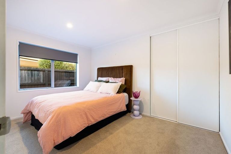 Photo of property in 5 Foresters Crescent, Parklands, Christchurch, 8083