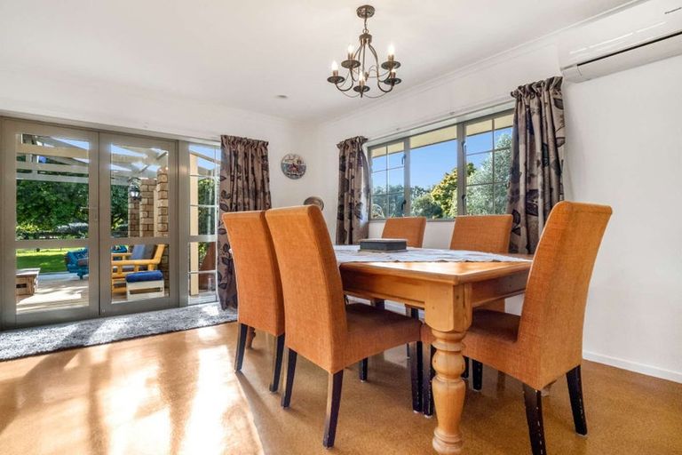 Photo of property in 15 Awaroa Stream Drive, Waiuku, 2123