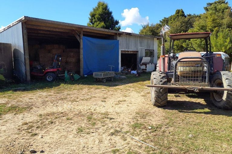 Photo of property in 558 Helmsdale Road, Waipu, 0582