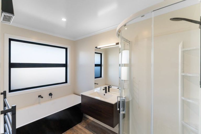 Photo of property in 32 Katania Heights, Brightwater, 7022