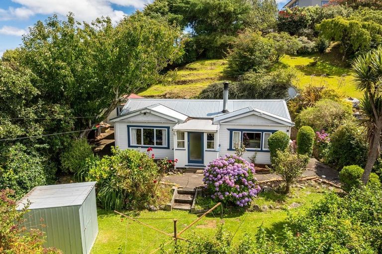 Photo of property in 7 Kellas Street, Macandrew Bay, Dunedin, 9014
