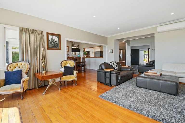Photo of property in 25 Willow Avenue, Hannahs Bay, Rotorua, 3010